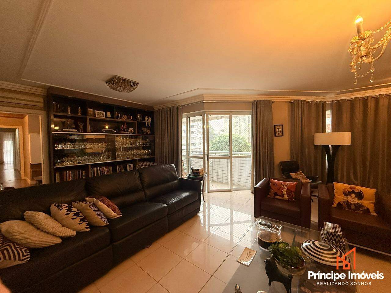 Apartamento à venda em Joinville, Atiradores, 4 quartos: 