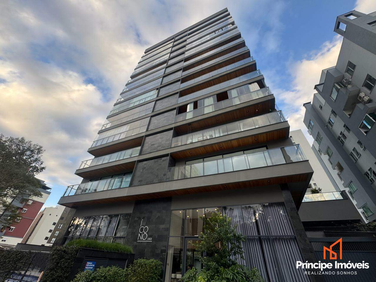 Apartamento à venda em Joinville, Atiradores, 3 quartos: 
