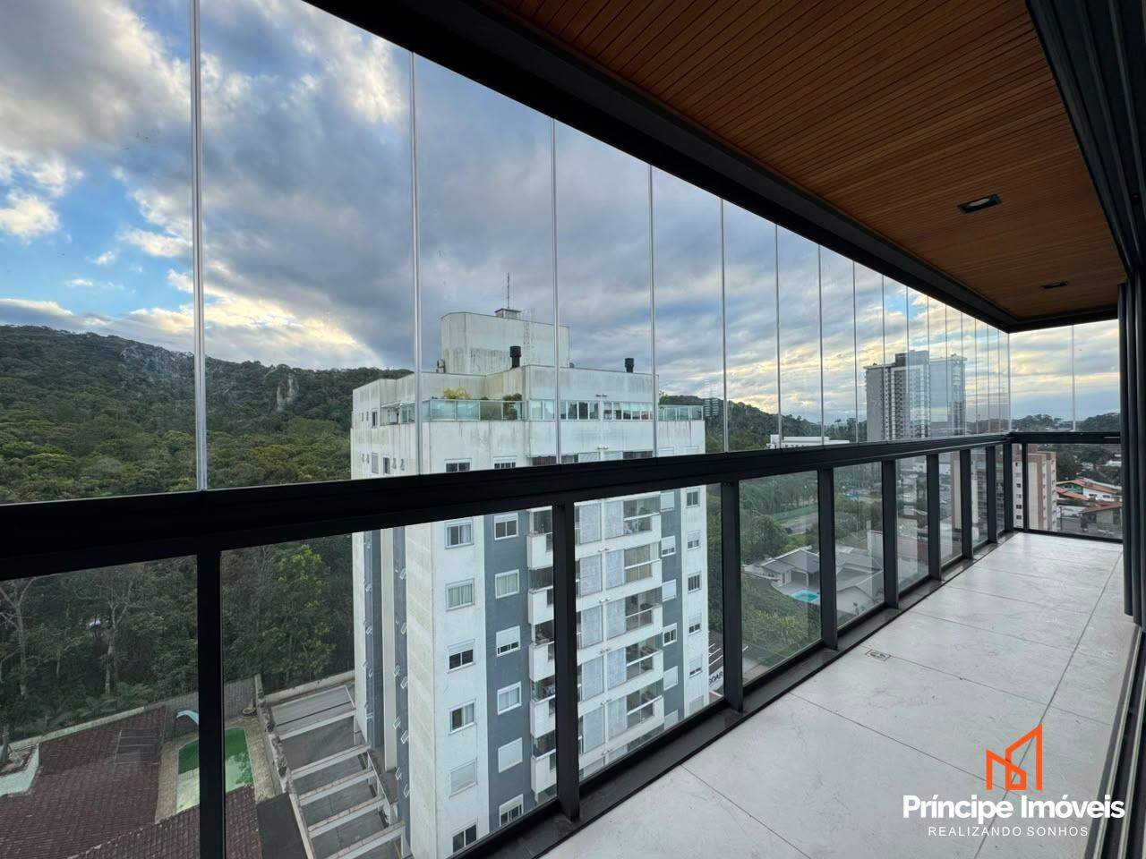 Apartamento à venda em Joinville, Atiradores, 3 quartos: 