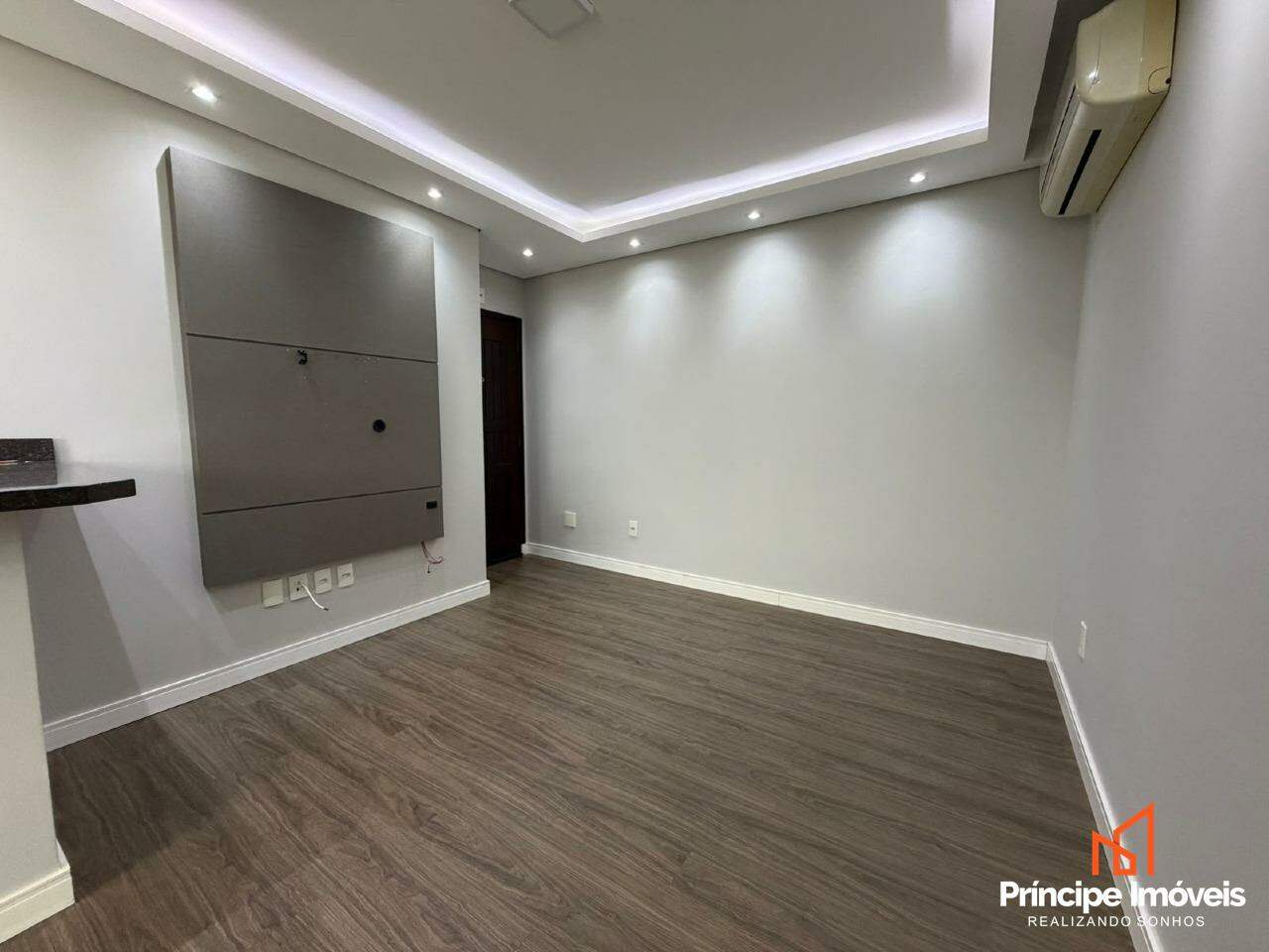 Apartamento para aluguel em Joinville, Costa e Silva, 2 quartos: 