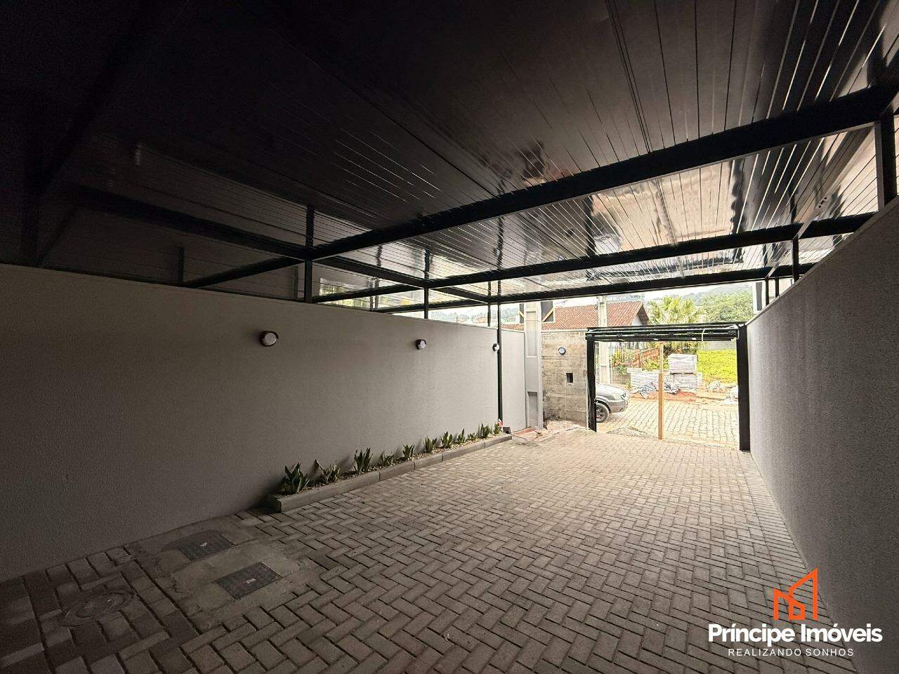 Geminado à venda em Joinville, Glória, 3 quartos: 