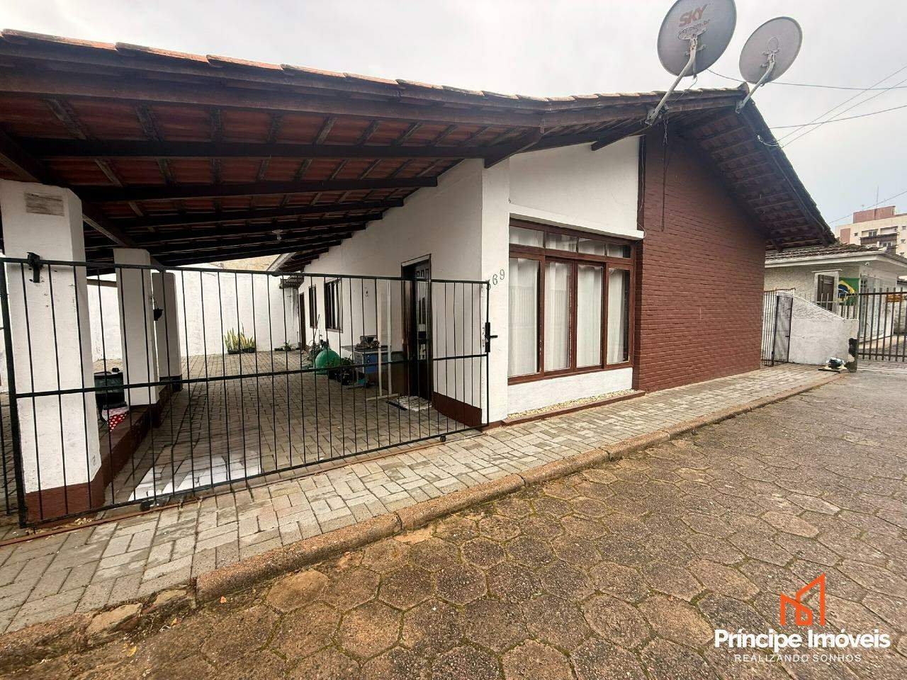 Casa à venda em Joinville, Bucarein, 3 quartos: 
