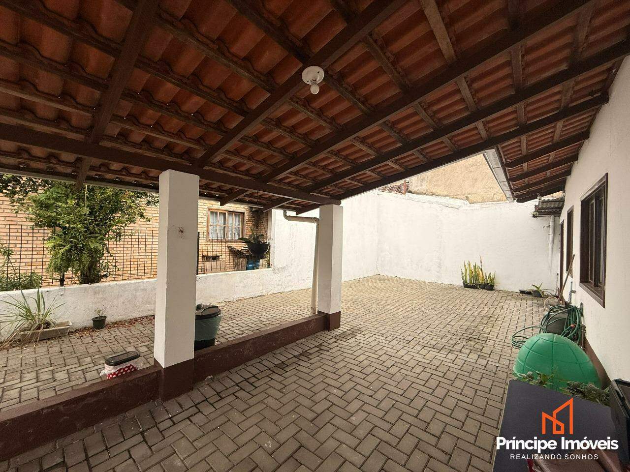 Casa à venda em Joinville, Bucarein, 3 quartos: 