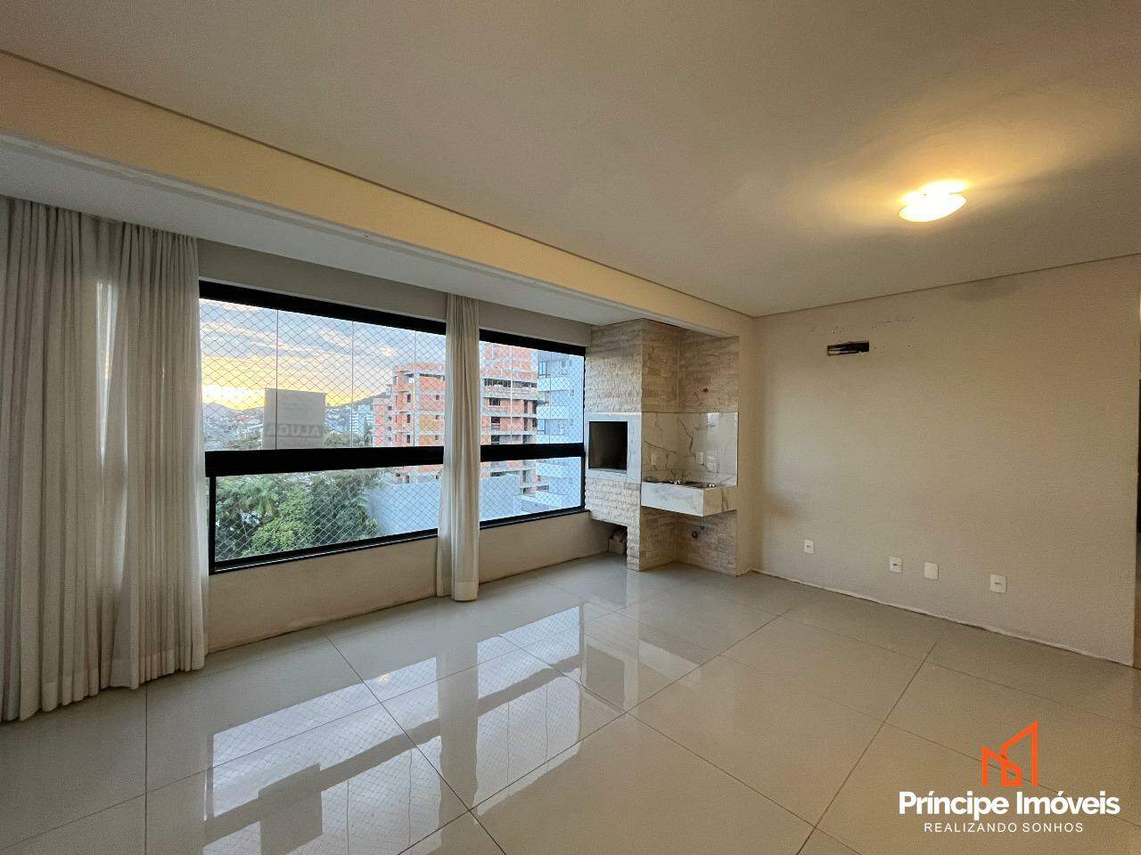 Apartamento à venda em Joinville, Saguaçu, 2 quartos: 