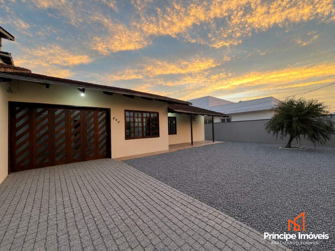 Casa à venda em Joinville, Saguaçu, 4 quartos: 