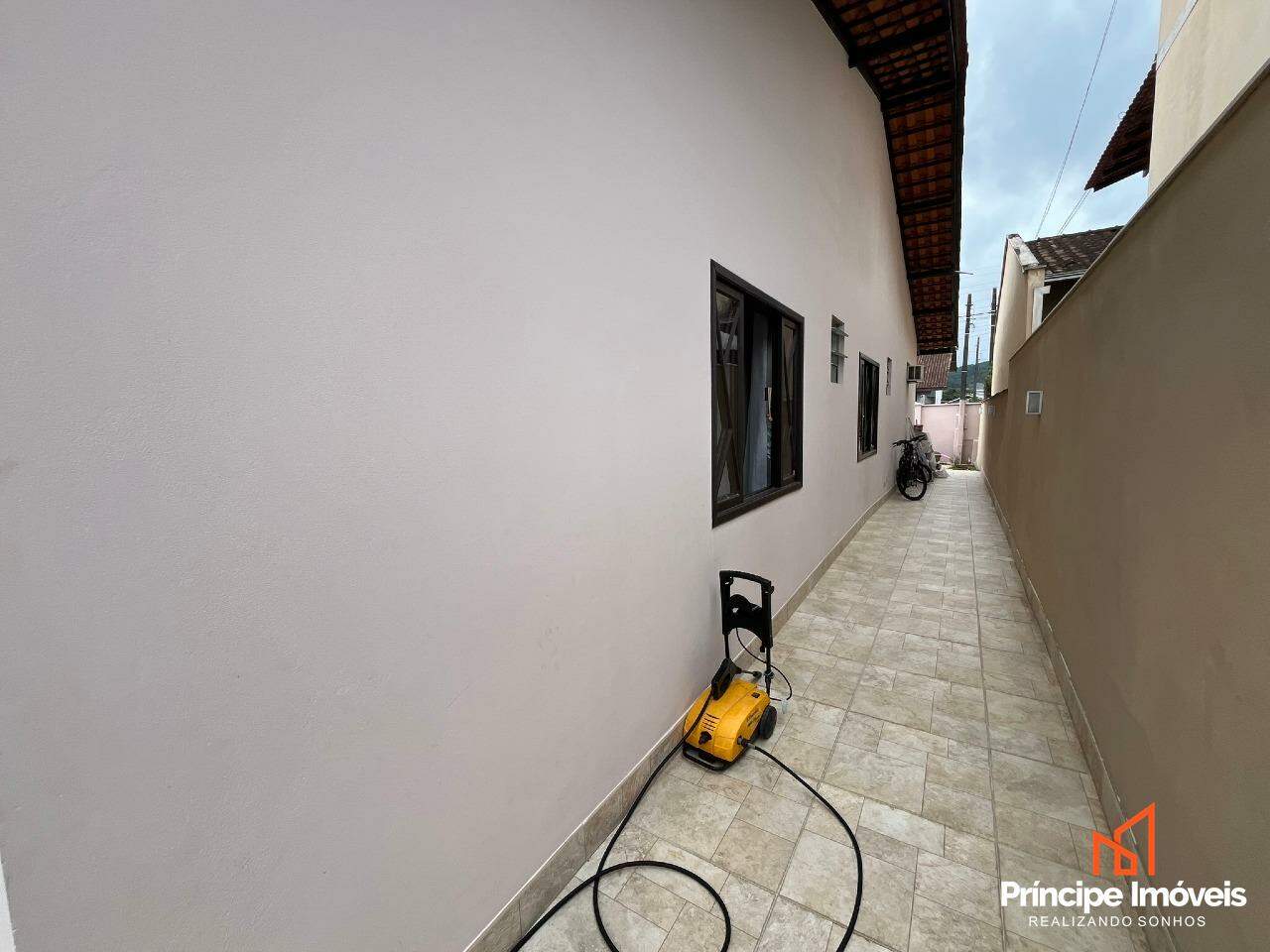 Casa à venda em Joinville, Bucarein, 3 quartos: 