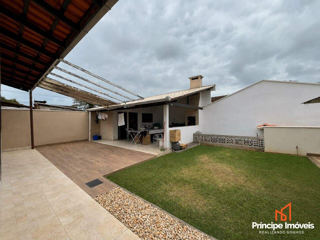 Casa à venda em Joinville, Bucarein, 3 quartos: 