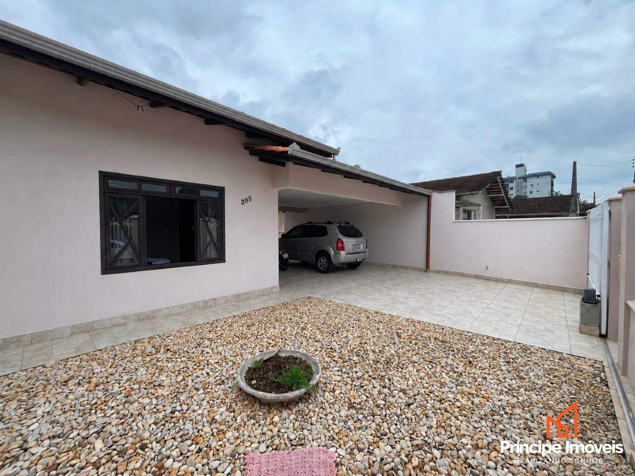 Casa à venda em Joinville, Bucarein, 3 quartos: 