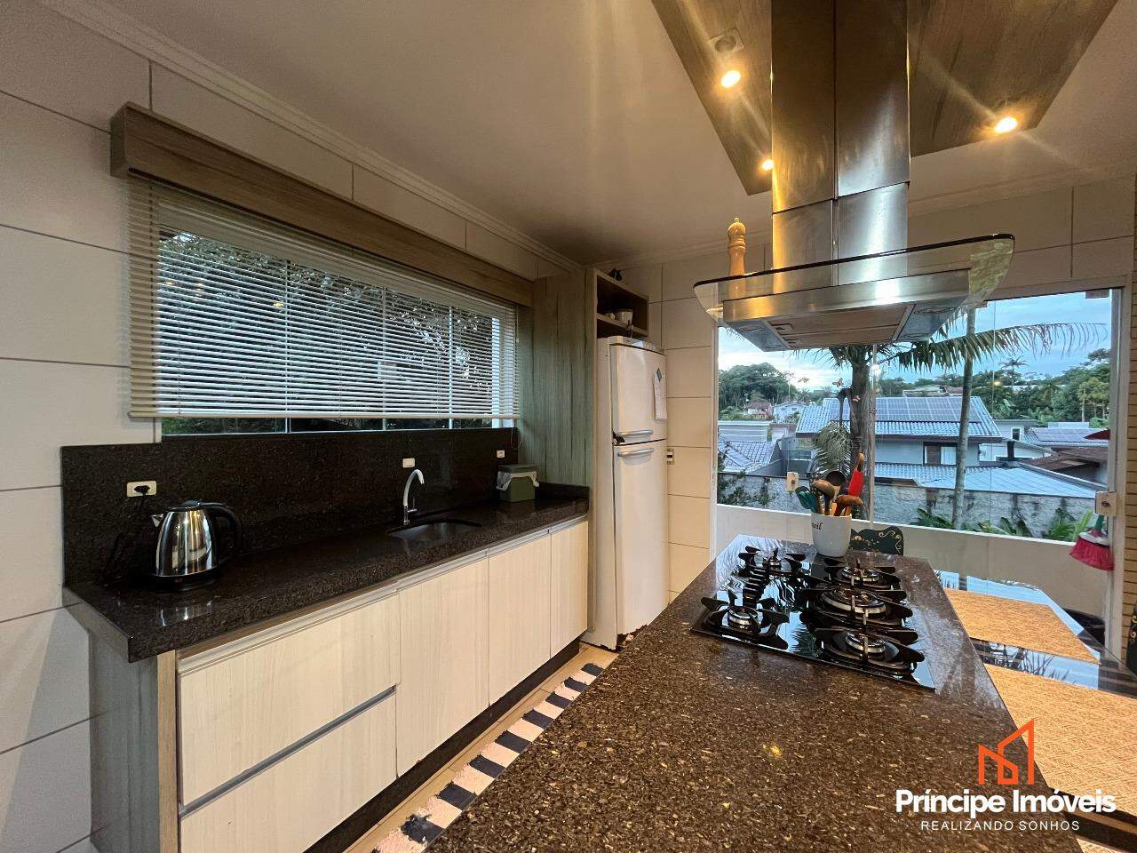 Casa à venda em Joinville, Floresta, 3 quartos: 