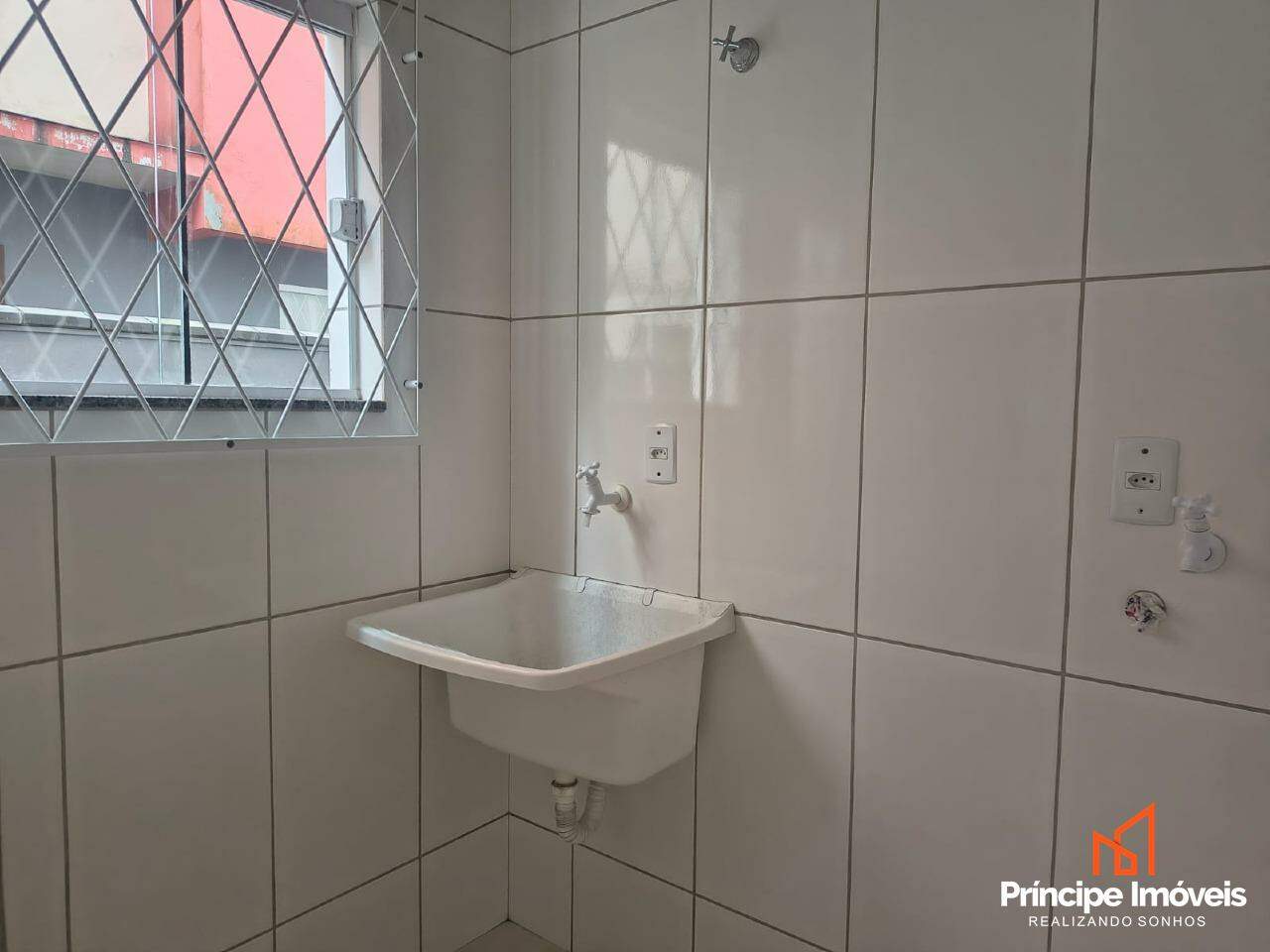 Apartamento para aluguel em Joinville, Jardim Sofia, 2 quartos: 