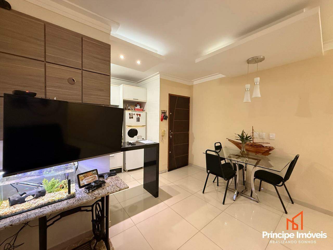 Apartamento à venda em Joinville, Guanabara, 2 quartos: 