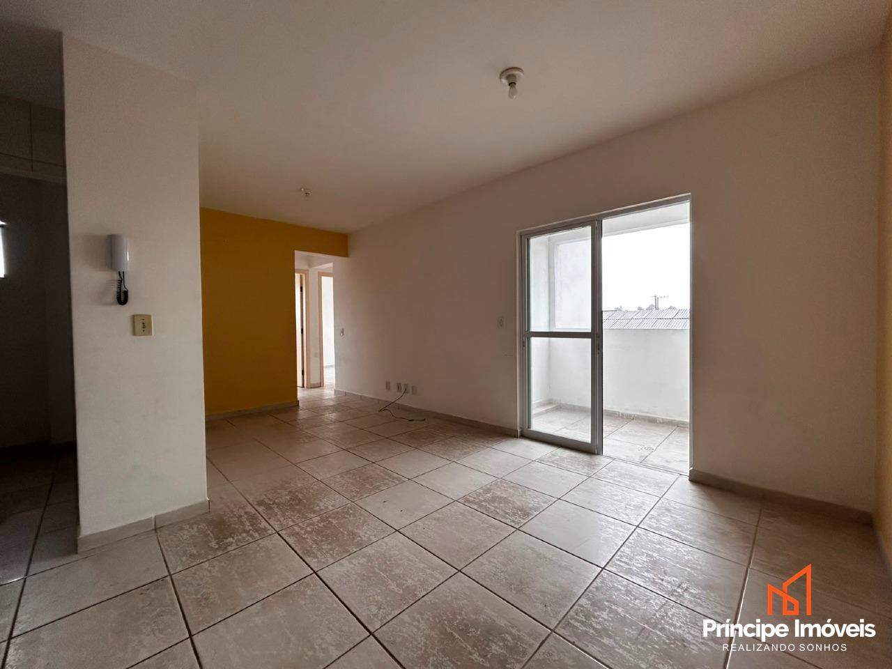 Apartamento para aluguel em Joinville, Adhemar Garcia, 3 quartos: 