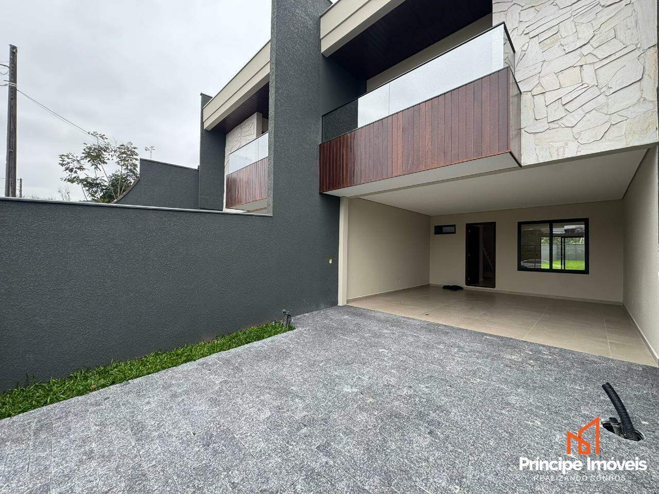 Geminado à venda em Joinville, Saguaçu, 3 quartos: 