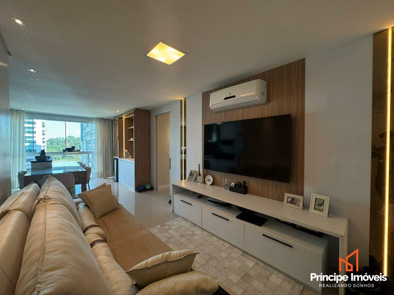 Apartamento à venda em Joinville, Centro, 3 quartos: 