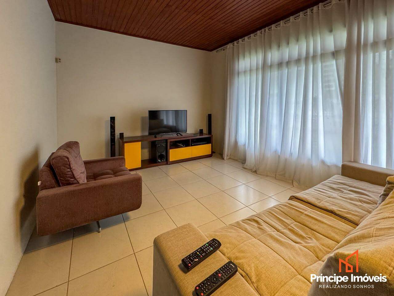 Casa à venda em Joinville, Anita Garibaldi, 4 quartos: 