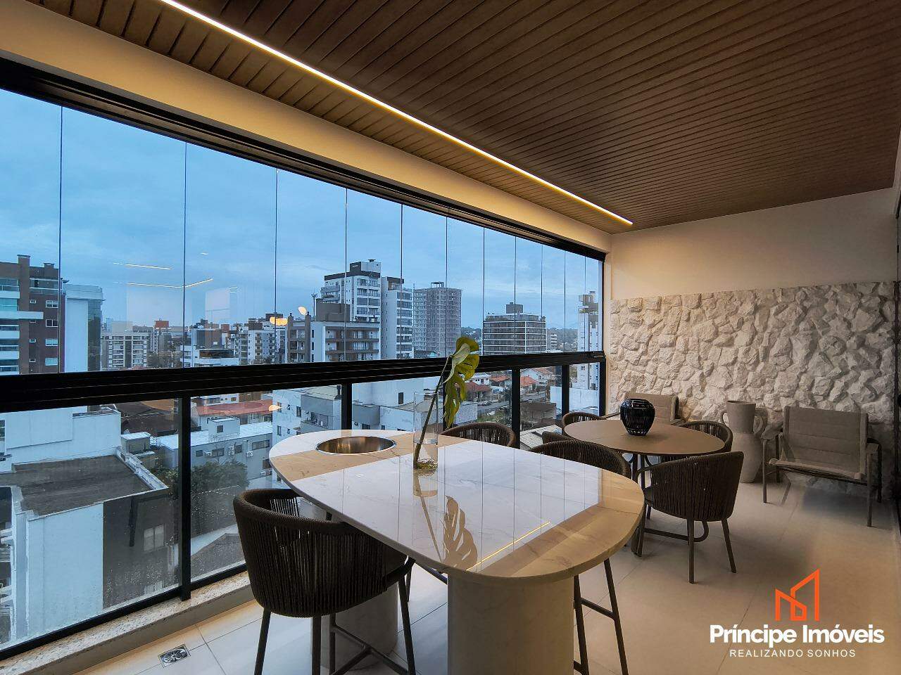 Apartamento à venda em Joinville, Santo Antônio, 3 quartos: 