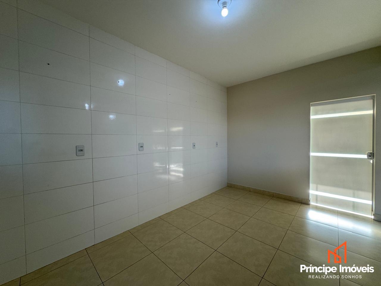 Casa para aluguel em Joinville, Iririú, 2 quartos: 