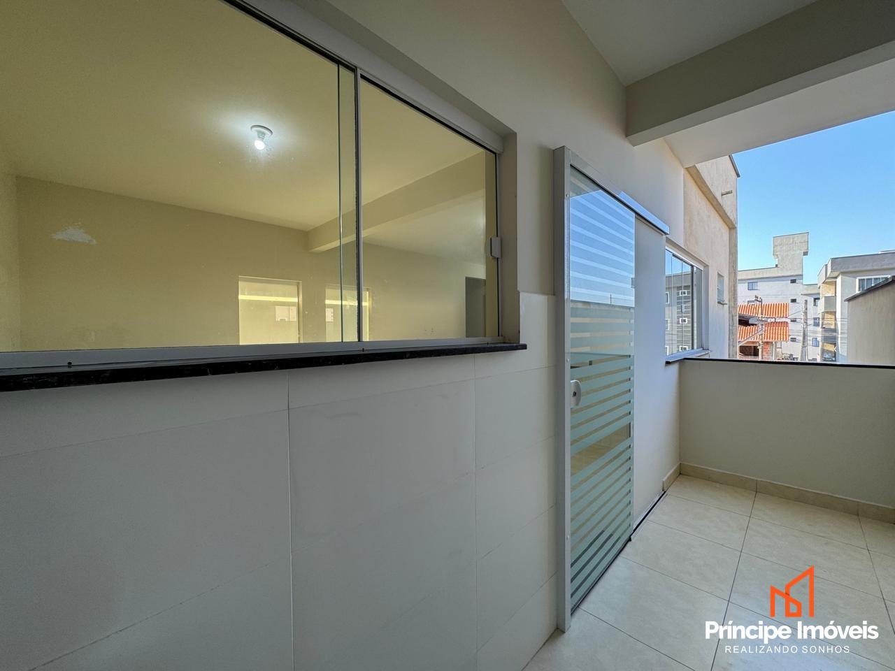 Casa para aluguel em Joinville, Iririú, 2 quartos: 