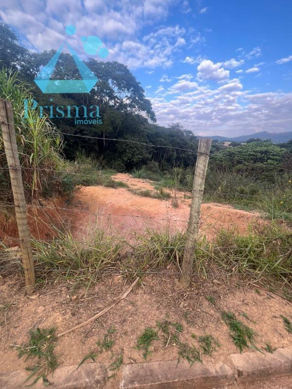 Lote à venda no Chácara II: 