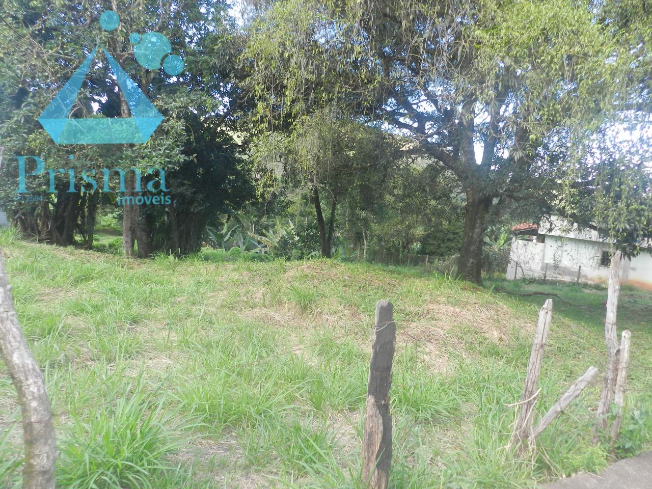 Lote/Área à venda no Capim Cheiroso: 