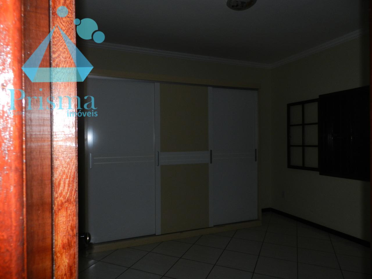 Casa à venda no Serravila: 