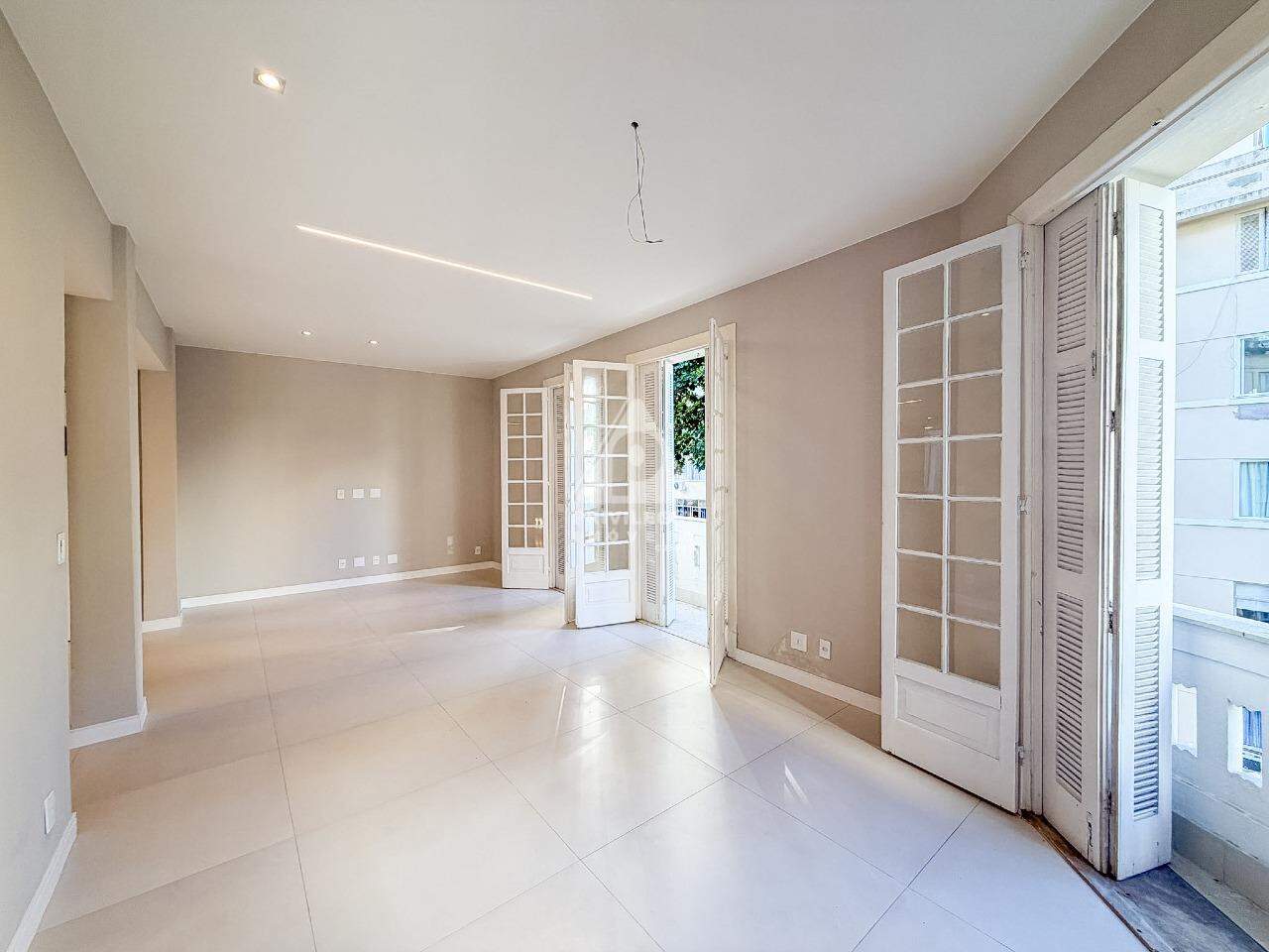 Apartamento à venda em Rua Ronald de Carvalho, Copacabana — 2 quartos