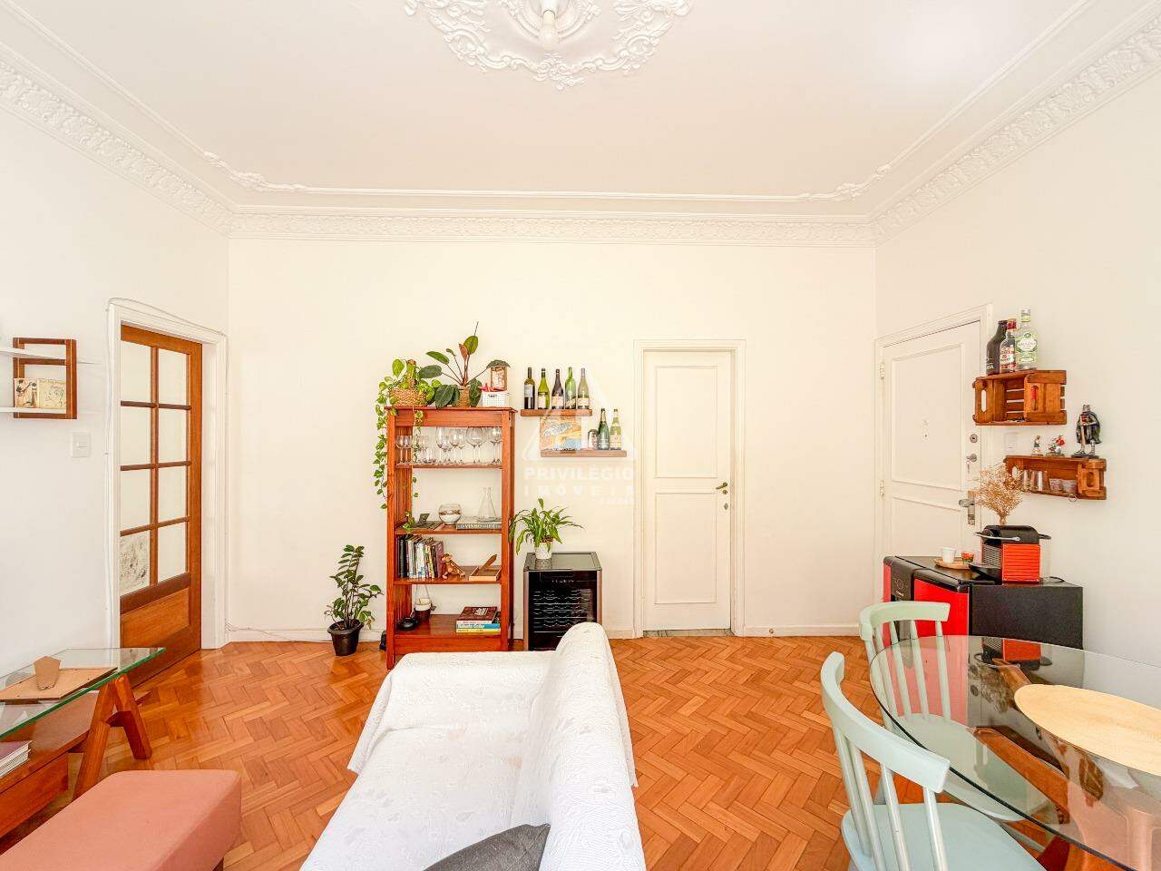 Apartamento à venda em Rua Alberto de Campos ** — 3 quartos