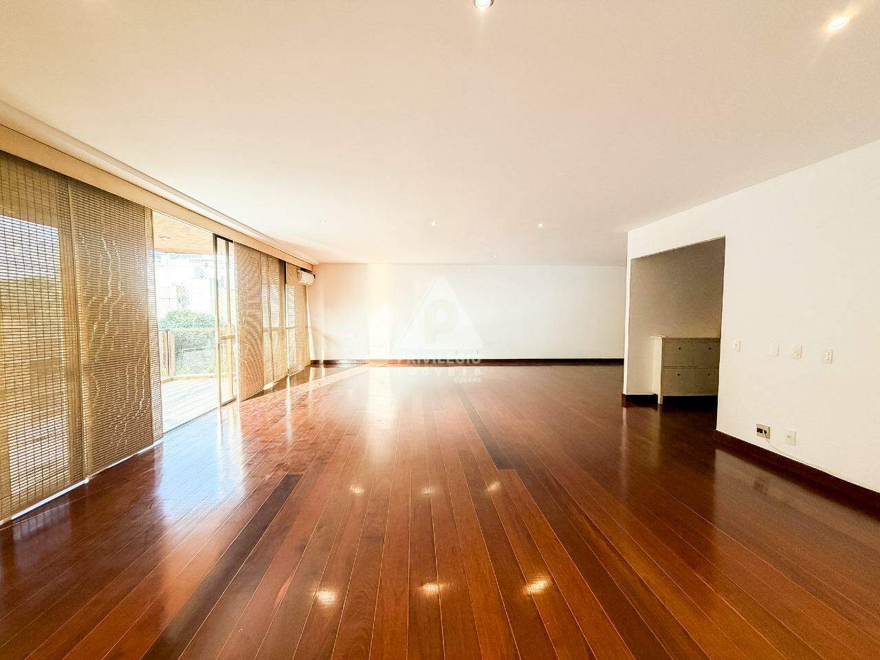 Apartamento à venda em Rua Nascimento Silva, Ipanema — 4 quartos