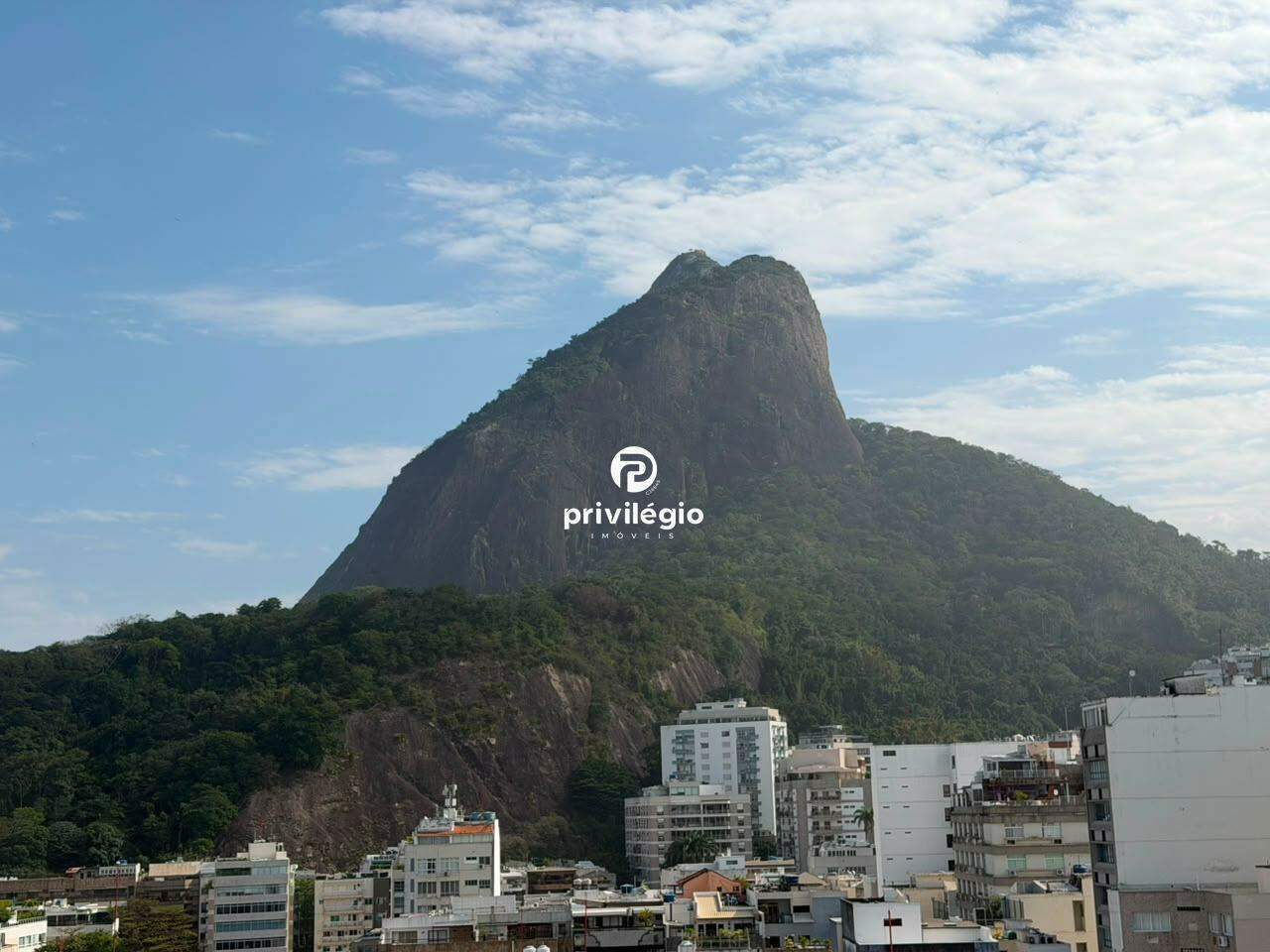 Cobertura à venda em Rua Rainha Guilhermina, Leblon — 3 quartos