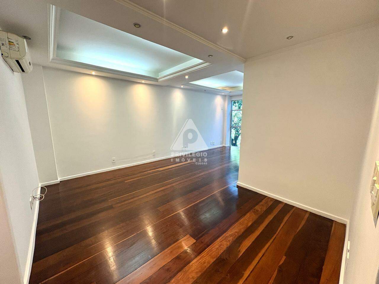 Apartamento à venda em Rua Carlos Gois *** — 1 quarto