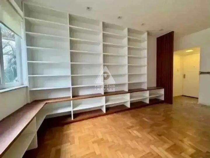 Apartamento à venda em Rua General Venâncio Flores, Leblon — 3 quartos