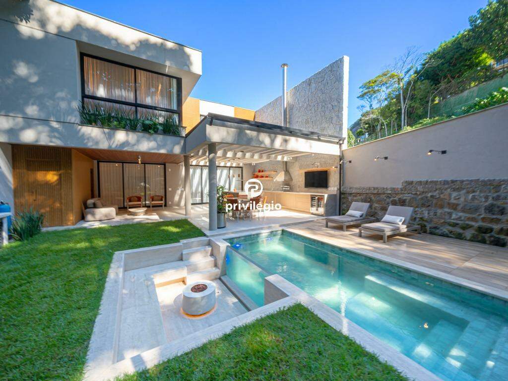 Casa em condomínio à venda em Estrada Sorima, BARRA DA TIJUCA — 5 quartos