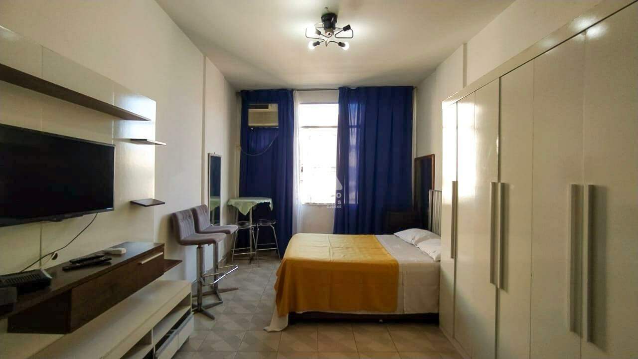 Conjugado à venda em Rua Barata Ribeiro ** — 1 quarto