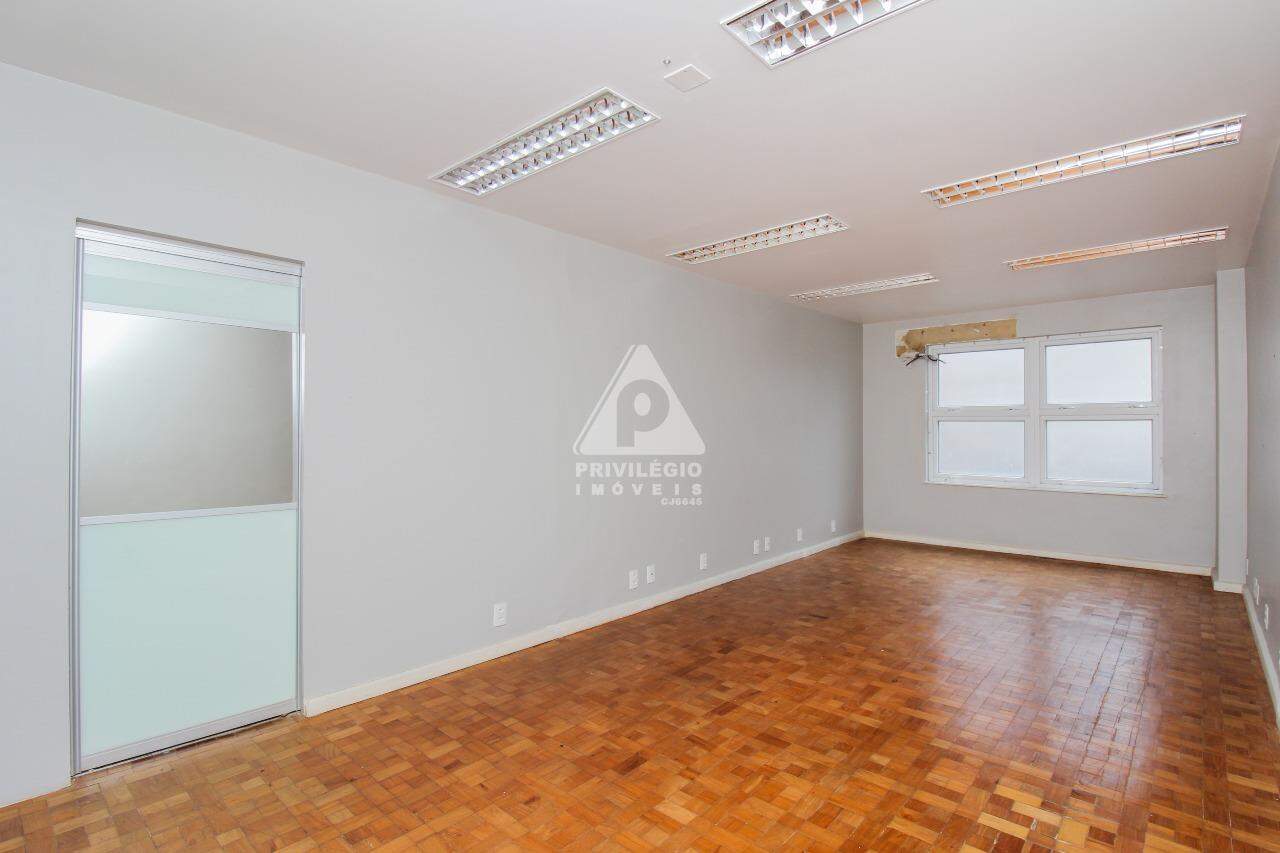 Sala à venda em Rua Acre ** — 0 quartos