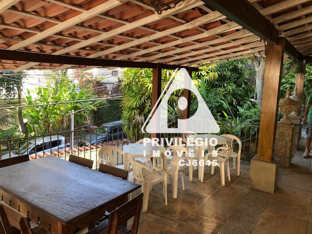 Casa à venda em Rua Araucaria *** — 5 quartos
