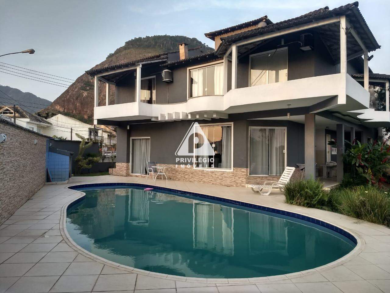 Casa à venda em Rua Daniel Barreto dos Santos ** — 4 quartos