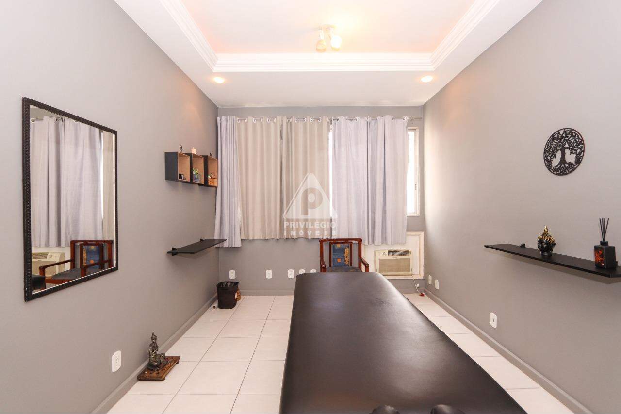 Sala à venda em Avenida Nossa Senhora de Copacabana *** — 0 quartos