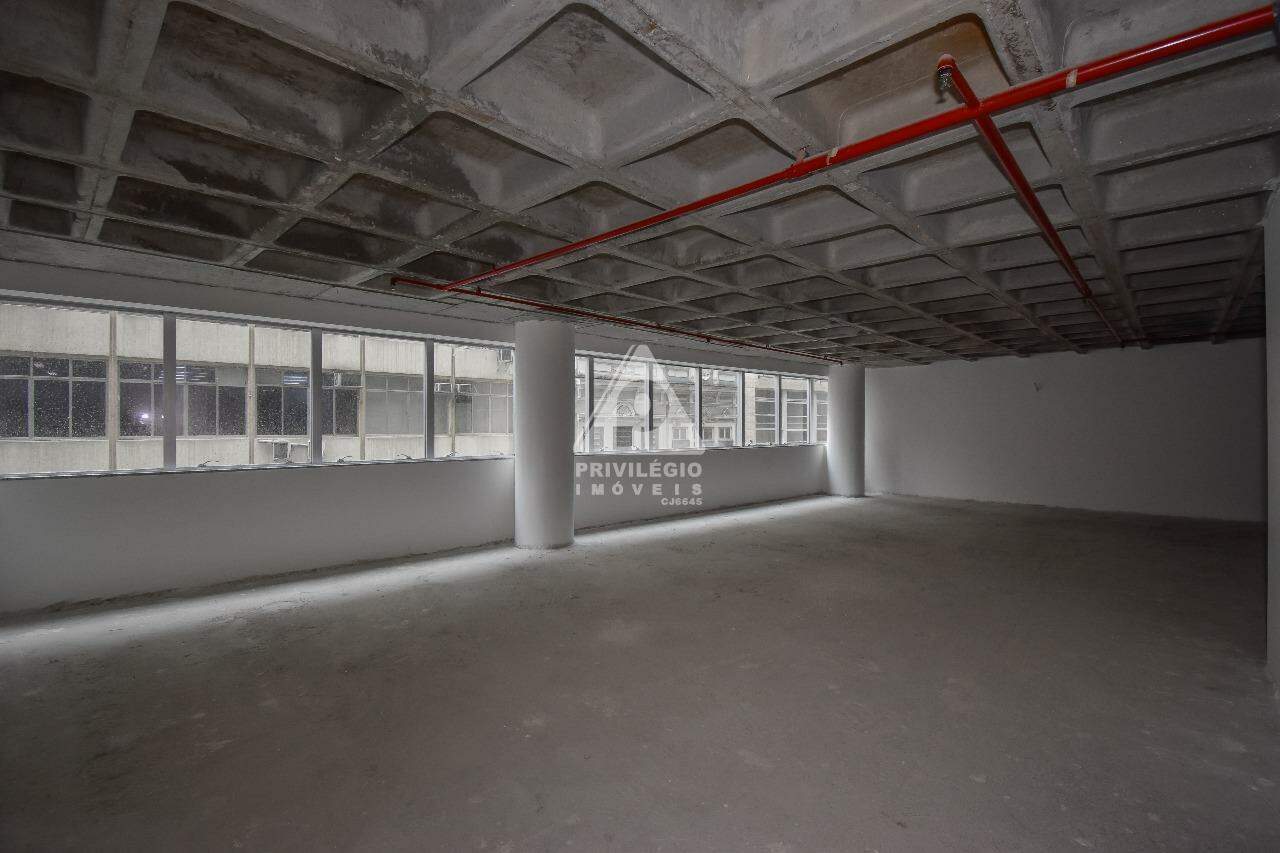 Sala à venda em Rua da Alfândega *** — 0 quartos