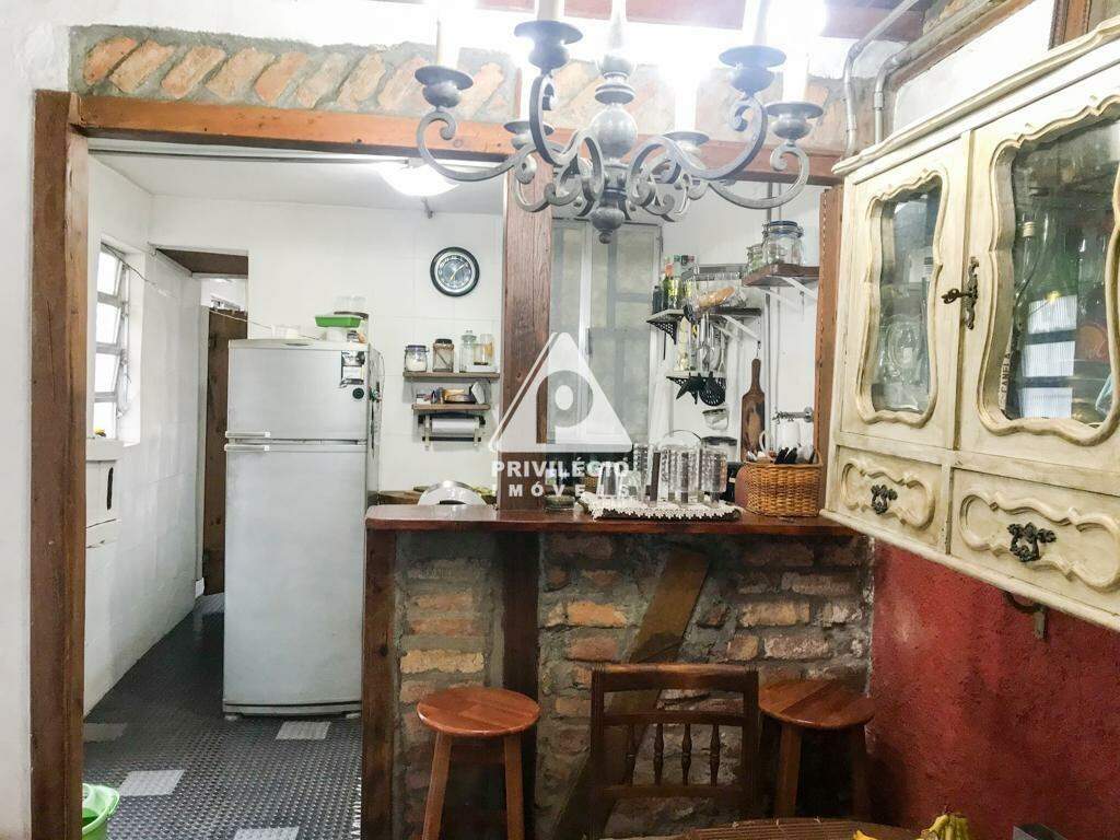 Casa à venda em Rua Barão de Guaratiba, Glória — 3 quartos