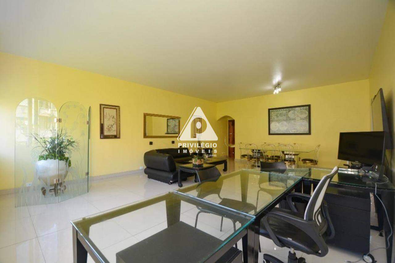 Apartamento à venda em Rua Joaquim Nabuco *** — 3 quartos
