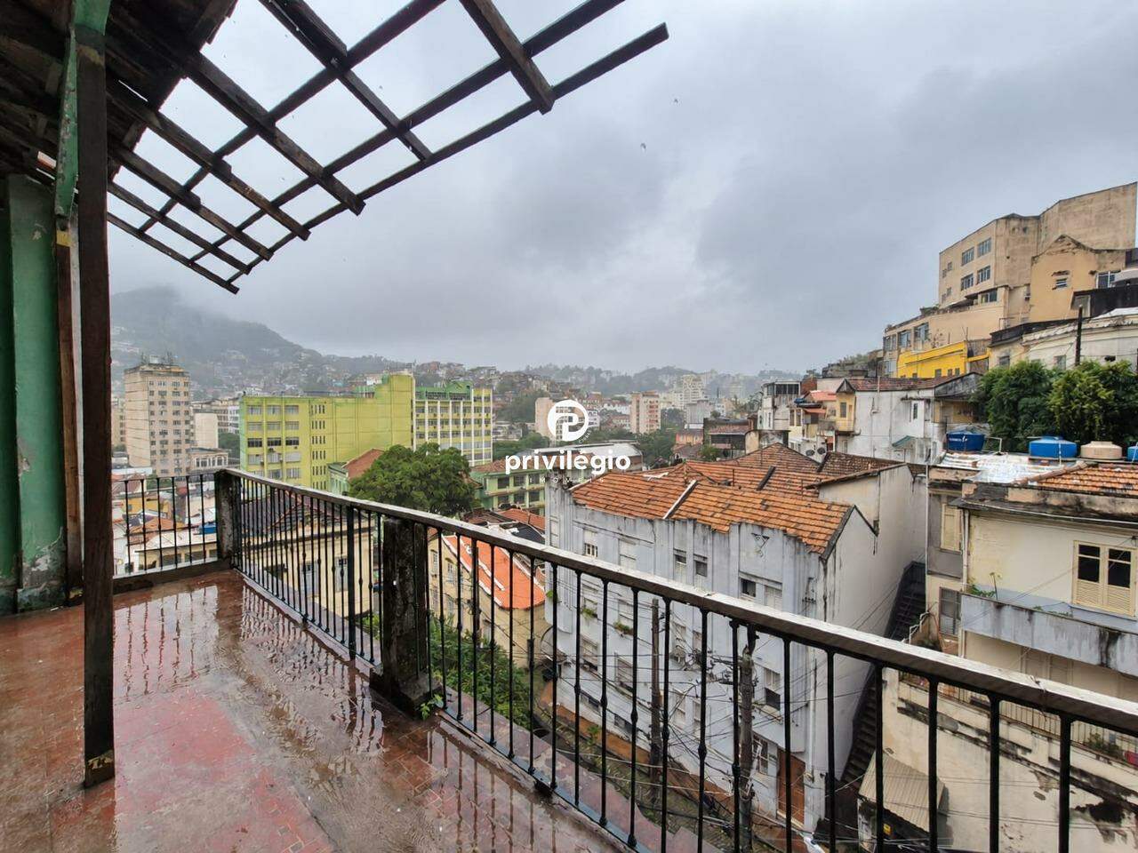 Sobrado à venda em Rua Barão de Guaratiba, Glória — 5 quartos