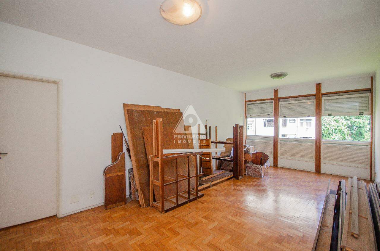 Apartamento à venda em Rua Santa Clara, Copacabana — 3 quartos