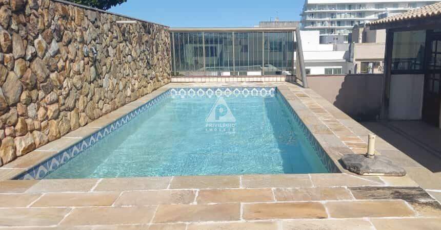 Cobertura à venda em Rua Demosthenes Madureira de Pinho *** — 3 quartos