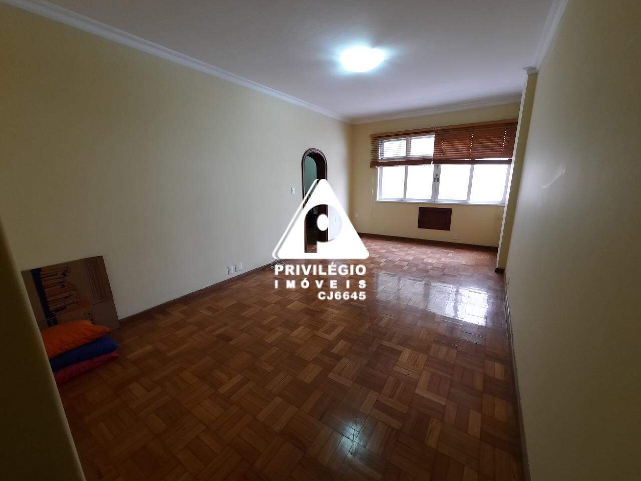 Apartamento à venda em Rua Barata Ribeiro *** — 3 quartos