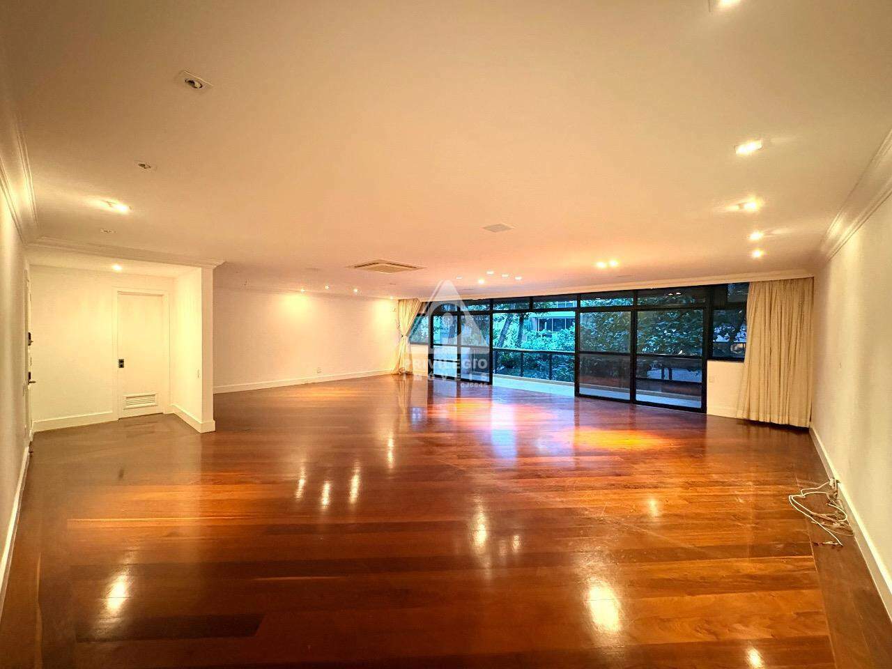 Apartamento à venda em Rua José Linhares, Leblon — 3 quartos