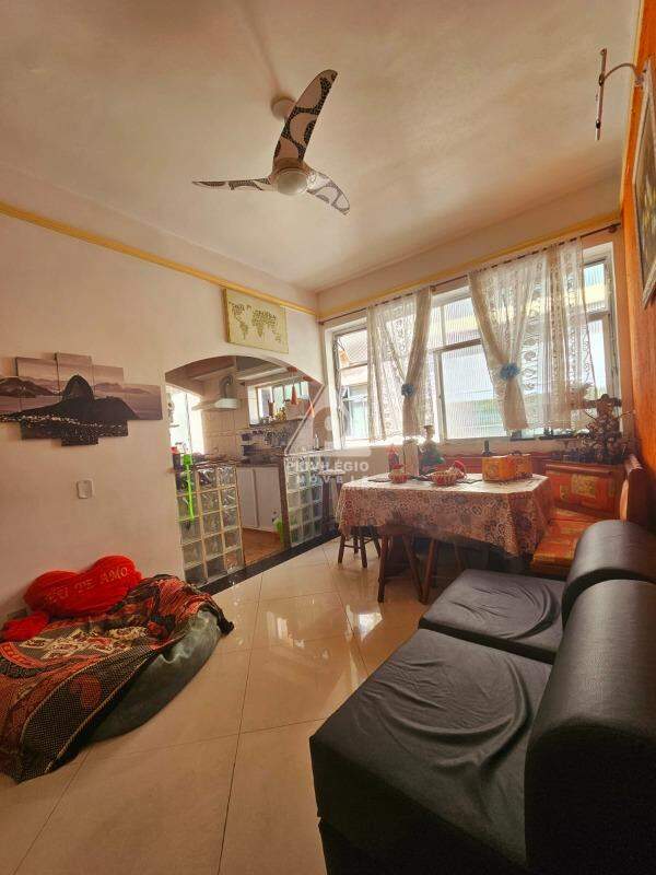 Apartamento à venda em Rua Ministro Viveiros de Castro, Copacabana — 2 quartos