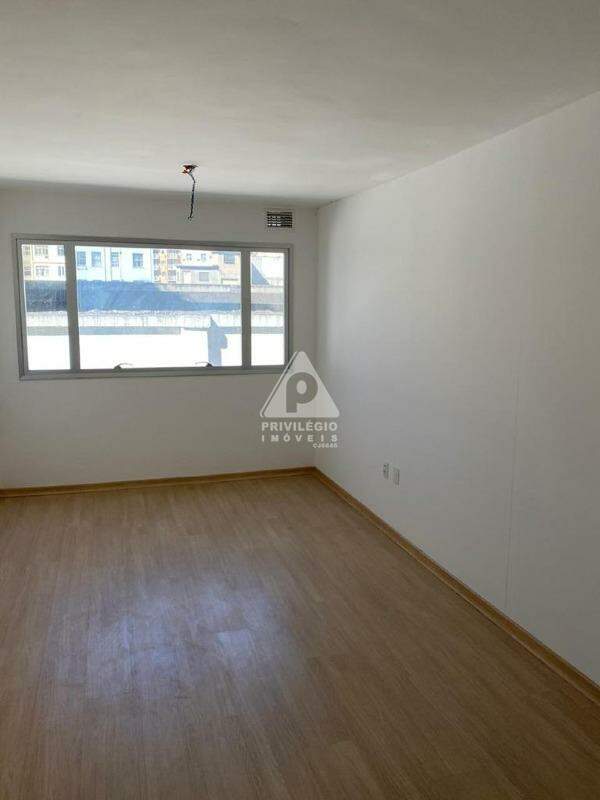 Sala à venda em Rua dos Inválidos *** — 0 quartos