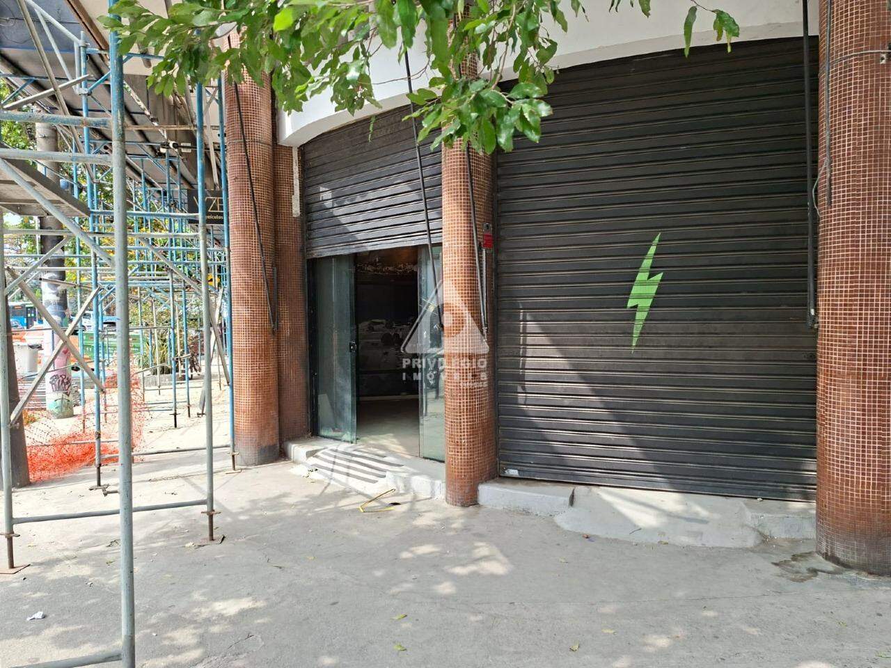 Loja à venda em Rua Tubira, Leblon — 1 quarto