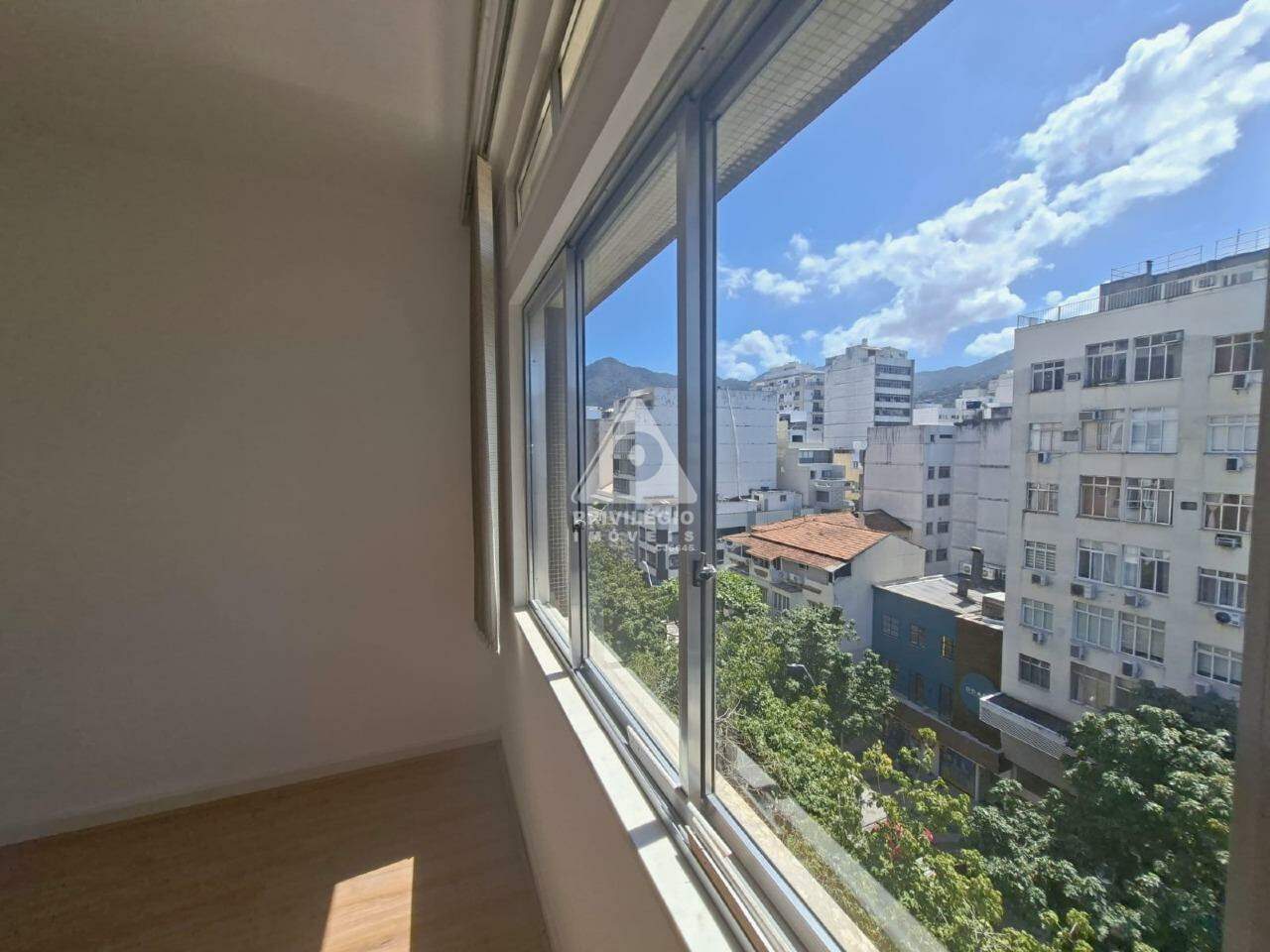 Apartamento à venda em Avenida Ataulfo de Paiva, Leblon — 3 quartos