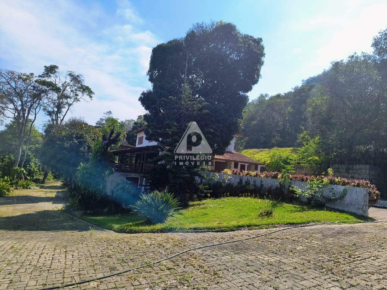 Casa em condomínio à venda em Rua Carlos Luiz Bandeira Stampa, Itanhangá — 6 quartos